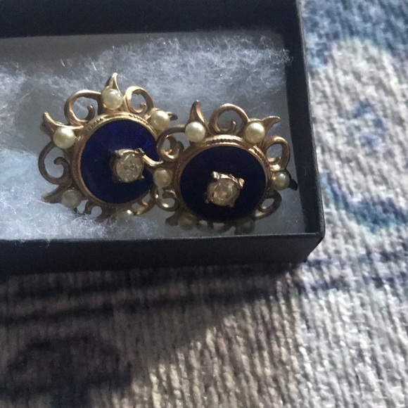 Vintage Jewelry - Vintage gold, blue, and pearl screw back earrings
